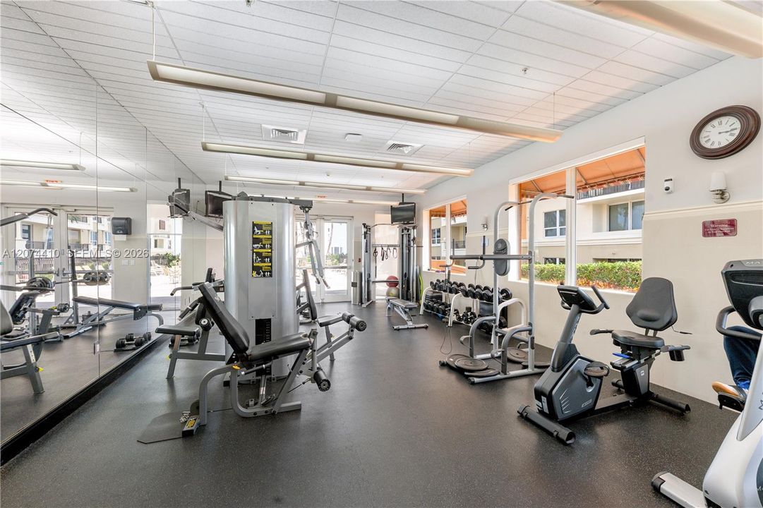 For Rent: $3,000 (1 beds, 1 baths, 792 Square Feet)