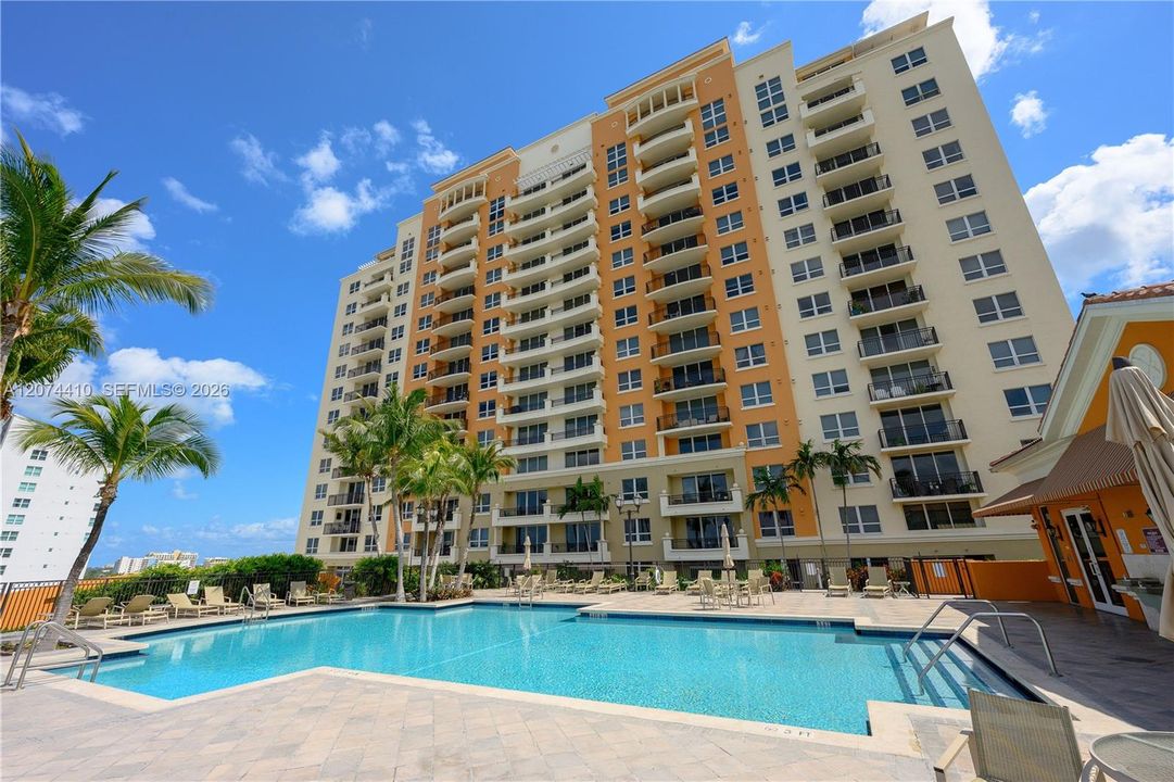 For Rent: $3,000 (1 beds, 1 baths, 792 Square Feet)