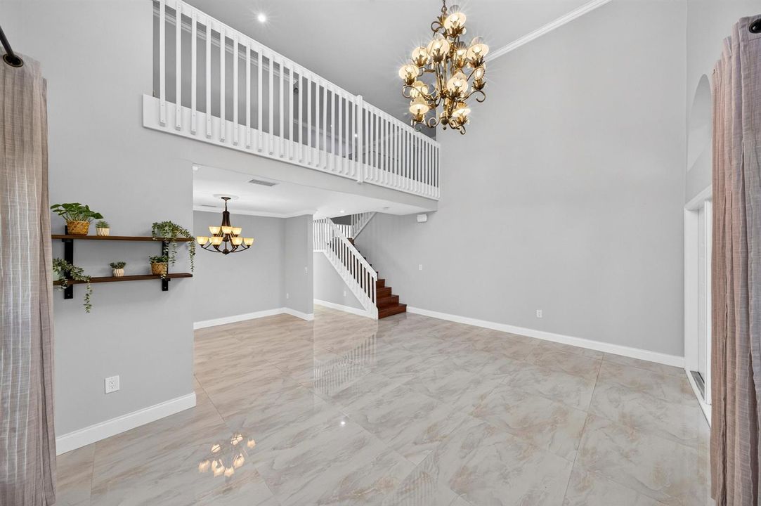 011-050-LivingDining Room-4000x2662