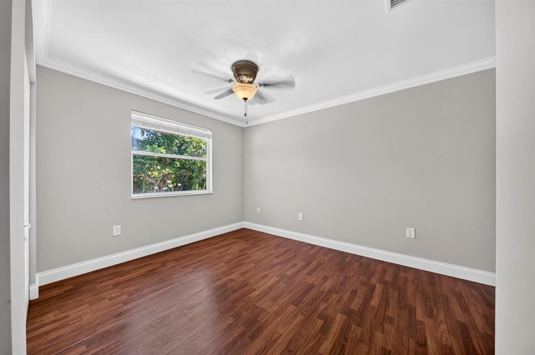 040-019-Bedroom-4000x2662