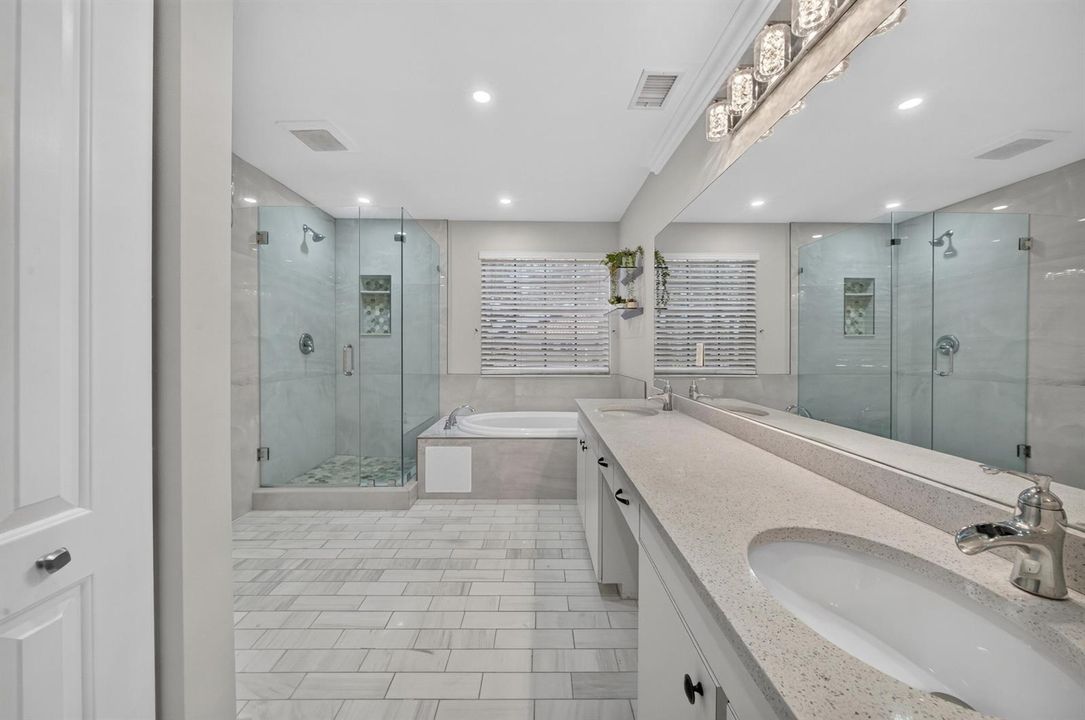 036-037-Primary Bath-4000x2658