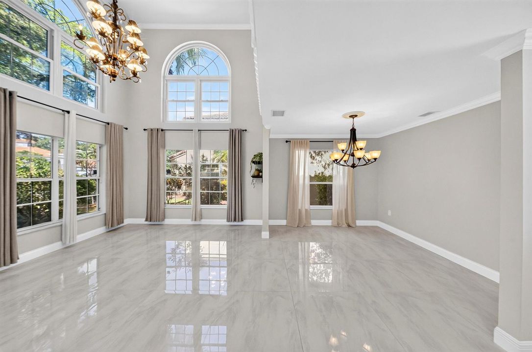 013-012-LivingDining Room-4000x2654