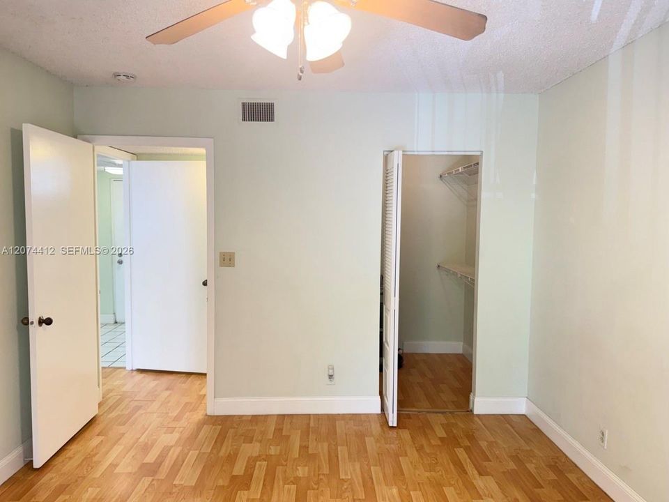 For Rent: $1,850 (1 beds, 1 baths, 710 Square Feet)