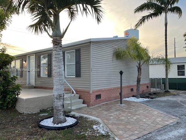 For Rent: $2,650 (3 beds, 2 baths, 1456 Square Feet)