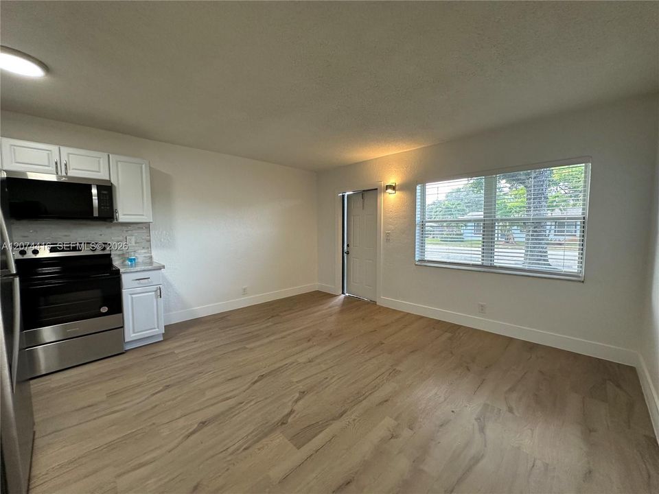 For Rent: $1,695 (1 beds, 1 baths, 0 Square Feet)