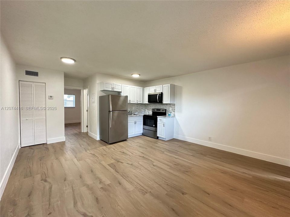 For Rent: $1,695 (1 beds, 1 baths, 0 Square Feet)