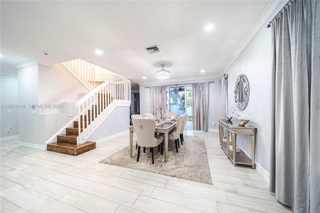 For Sale: $999,999 (6 beds, 4 baths, 3446 Square Feet)