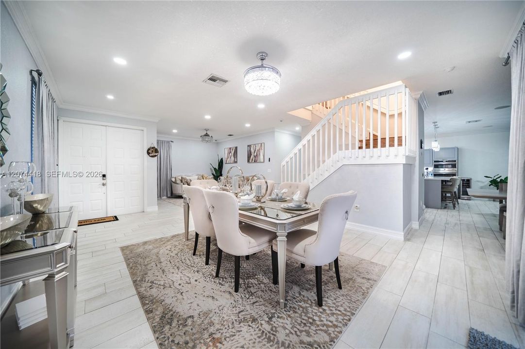 For Sale: $999,999 (6 beds, 4 baths, 3446 Square Feet)