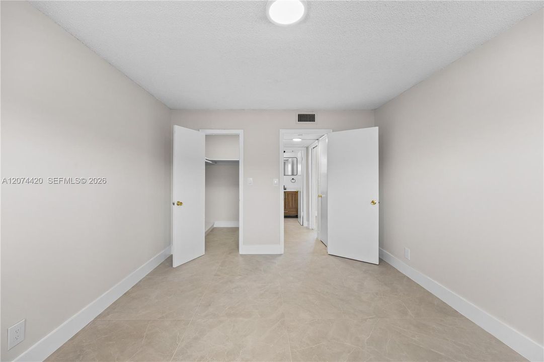 For Rent: $1,825 (1 beds, 1 baths, 650 Square Feet)