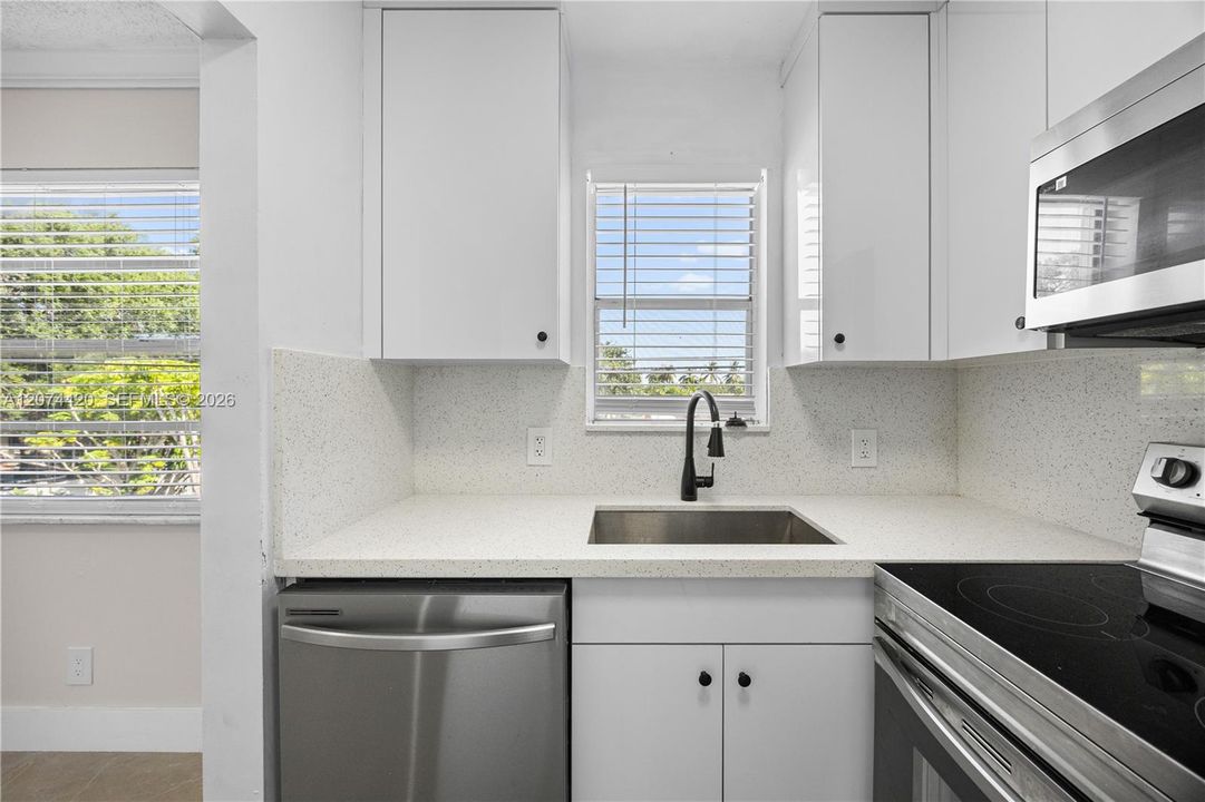For Rent: $1,825 (1 beds, 1 baths, 650 Square Feet)