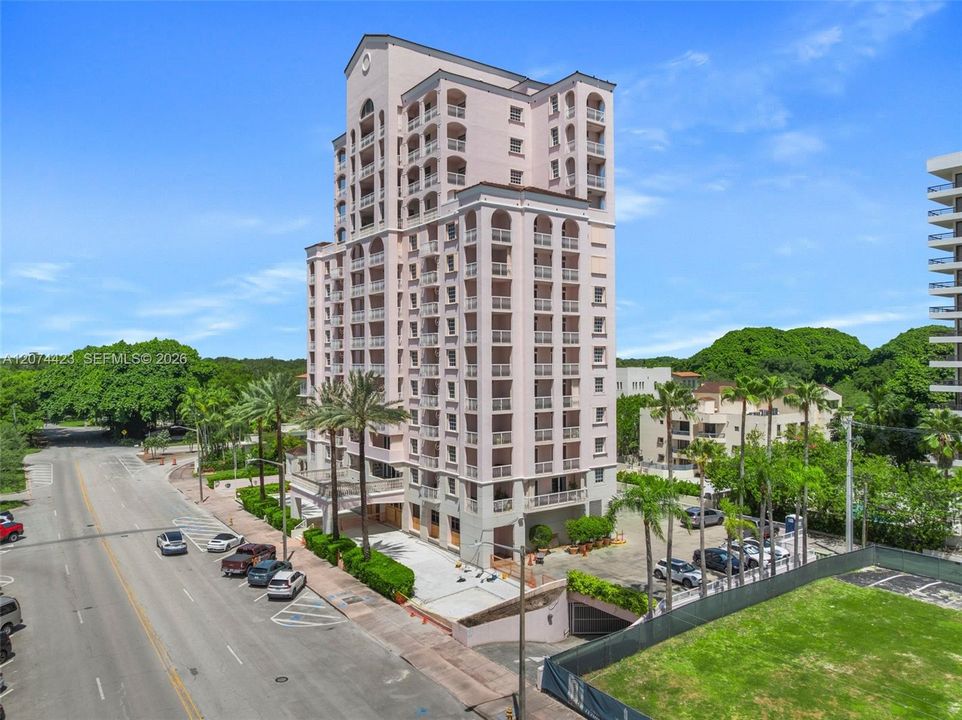 For Sale: $1,390,000 (3 beds, 3 baths, 2270 Square Feet)