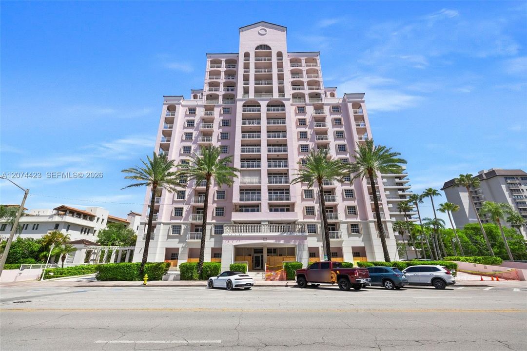 For Sale: $1,390,000 (3 beds, 3 baths, 2270 Square Feet)