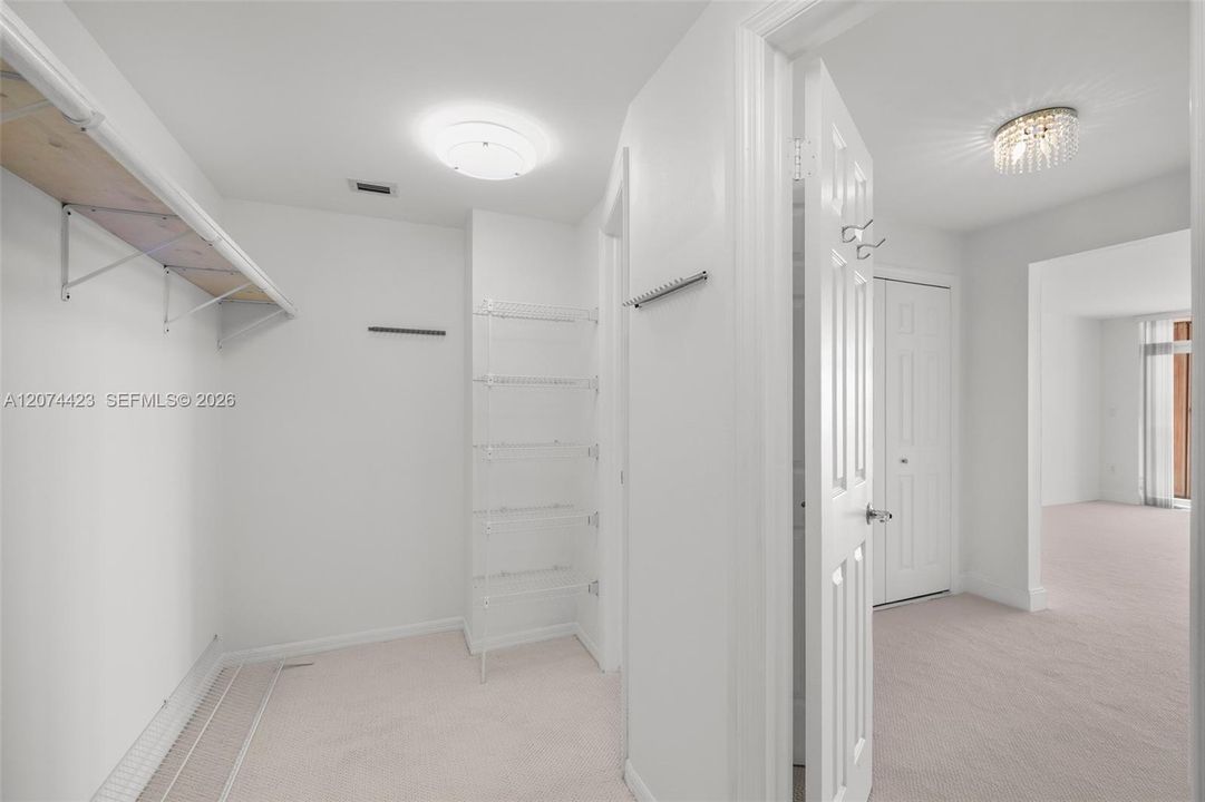 For Sale: $1,390,000 (3 beds, 3 baths, 2270 Square Feet)