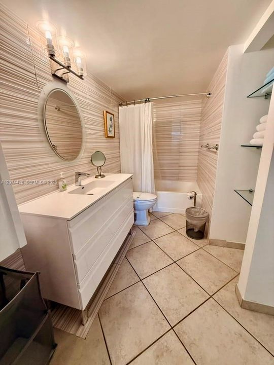 For Sale: $363,500 (1 beds, 1 baths, 730 Square Feet)