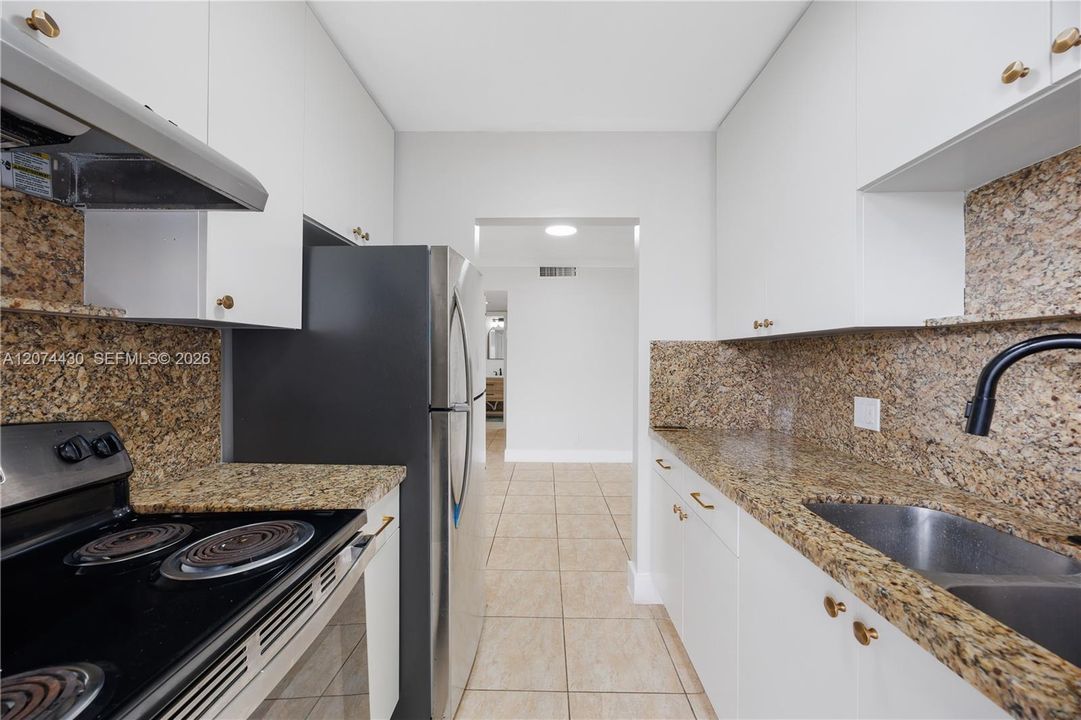 For Rent: $1,750 (1 beds, 1 baths, 650 Square Feet)