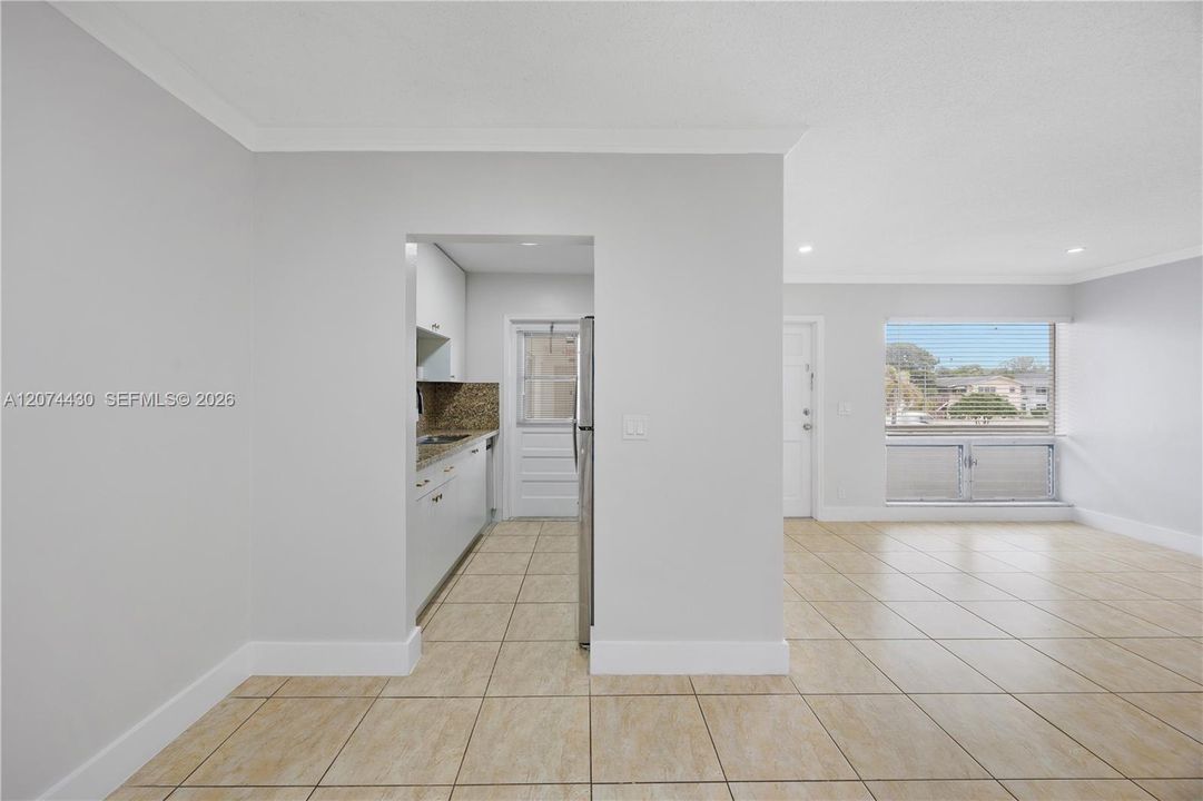 For Rent: $1,750 (1 beds, 1 baths, 650 Square Feet)