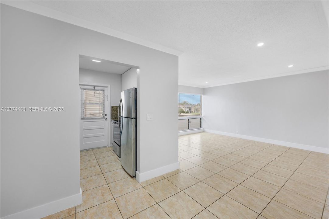 For Rent: $1,750 (1 beds, 1 baths, 650 Square Feet)