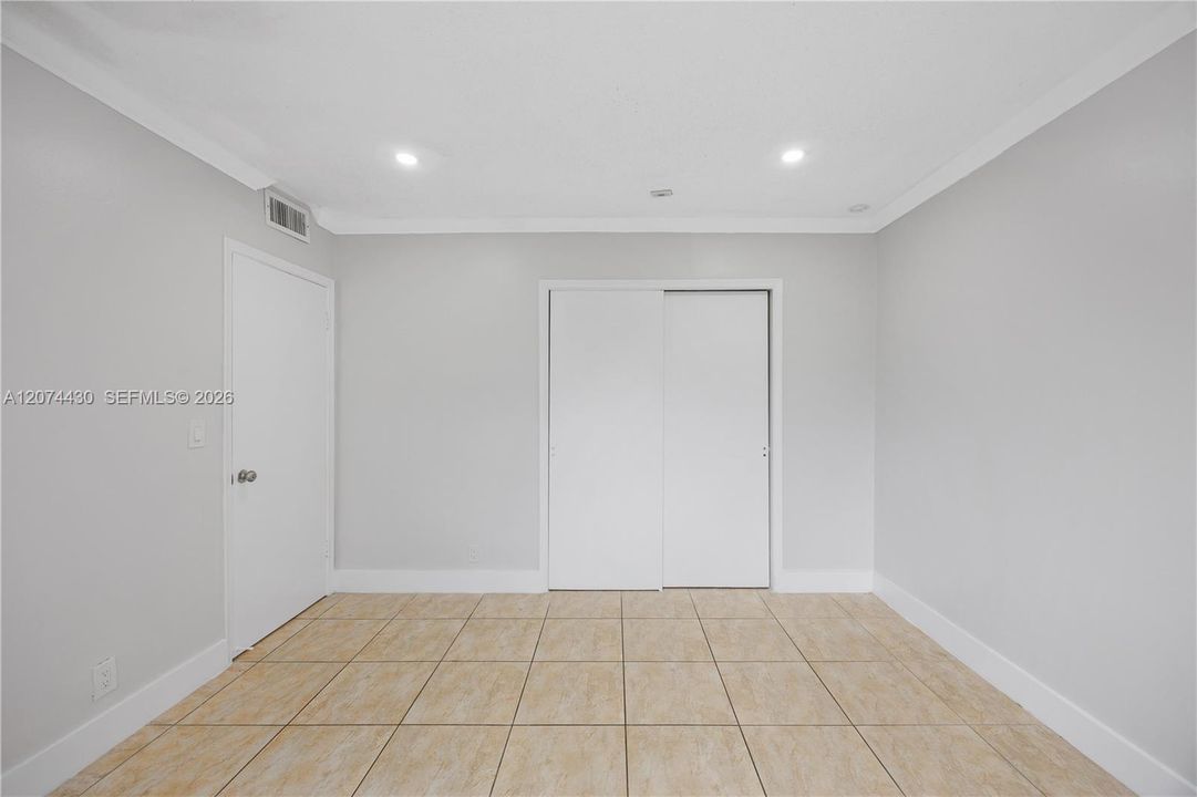 For Rent: $1,750 (1 beds, 1 baths, 650 Square Feet)