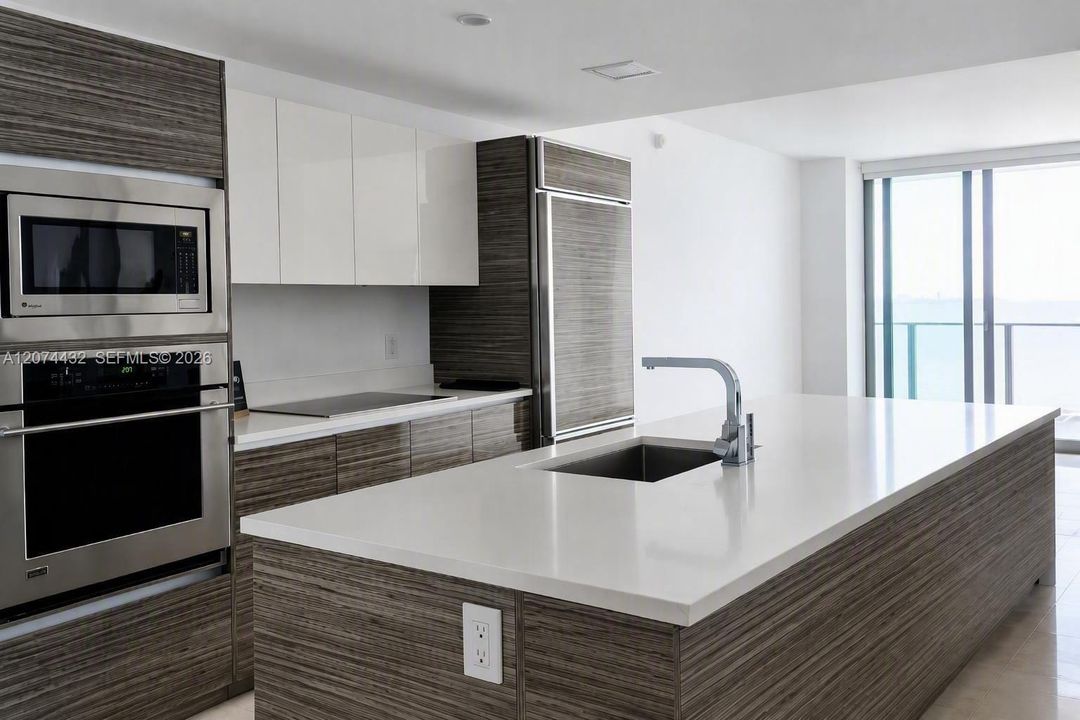 For Rent: $4,000 (1 beds, 1 baths, 854 Square Feet)