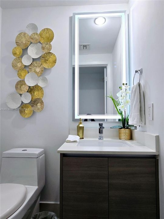 For Rent: $4,000 (1 beds, 1 baths, 854 Square Feet)