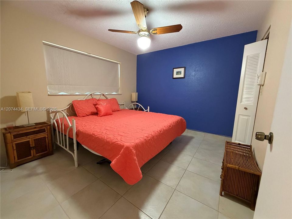 For Rent: $1,600 (2 beds, 2 baths, 880 Square Feet)