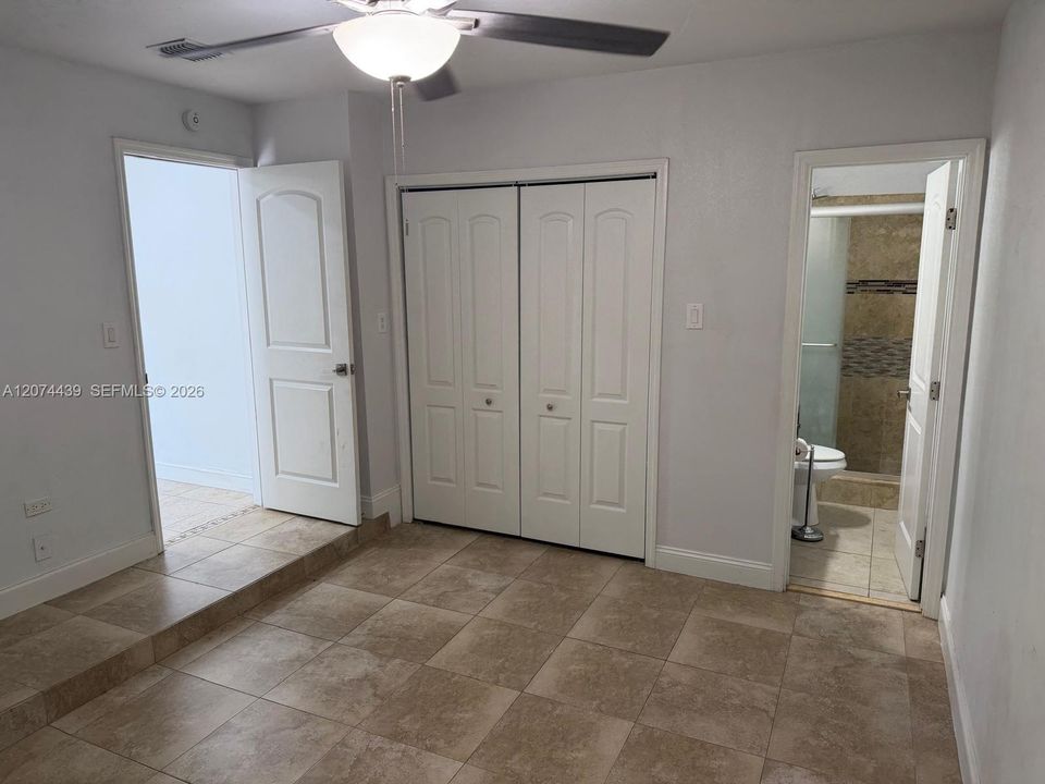 For Rent: $3,300 (3 beds, 2 baths, 897 Square Feet)