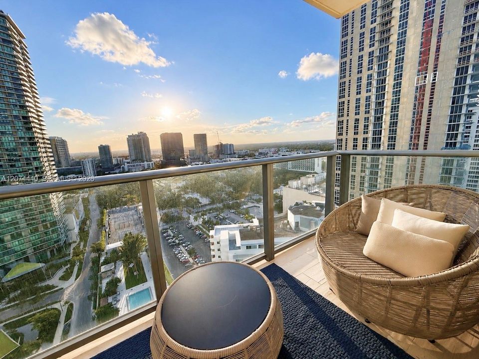 For Rent: $14,000 (3 beds, 3 baths, 1634 Square Feet)