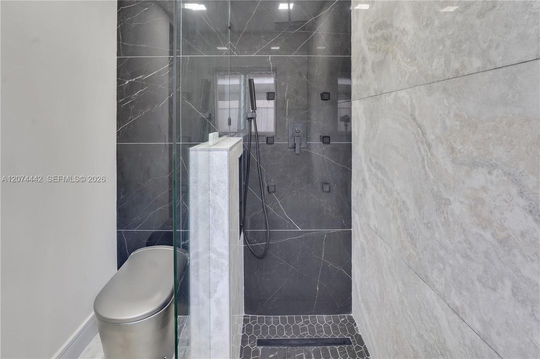 En Venta: $1,649,000 (3 camas, 2 baños, 1722 Pies cuadrados)