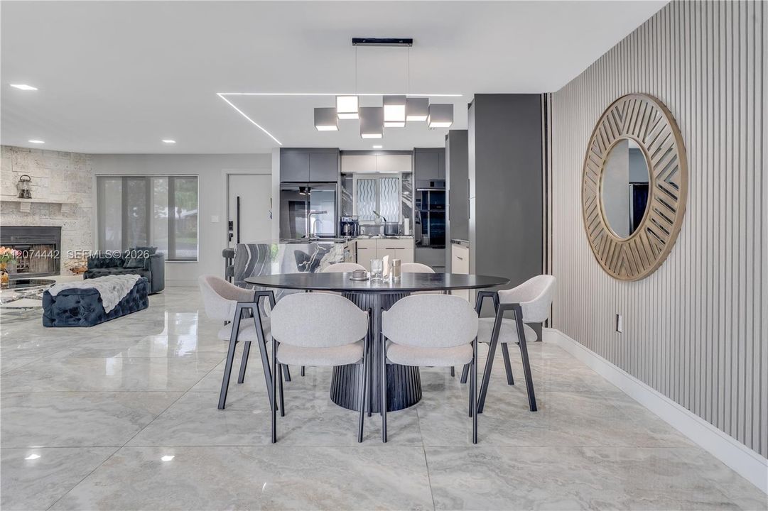 En Venta: $1,649,000 (3 camas, 2 baños, 1722 Pies cuadrados)