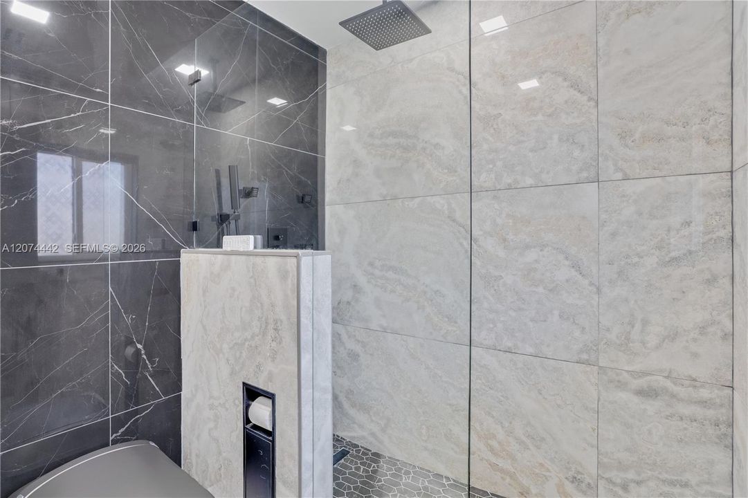 En Venta: $1,649,000 (3 camas, 2 baños, 1722 Pies cuadrados)