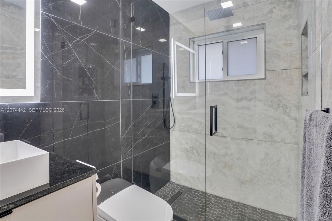 En Venta: $1,649,000 (3 camas, 2 baños, 1722 Pies cuadrados)