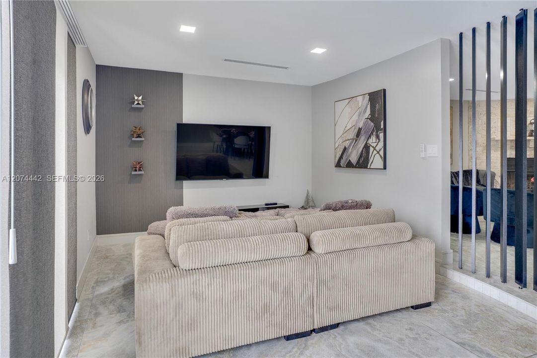 En Venta: $1,649,000 (3 camas, 2 baños, 1722 Pies cuadrados)