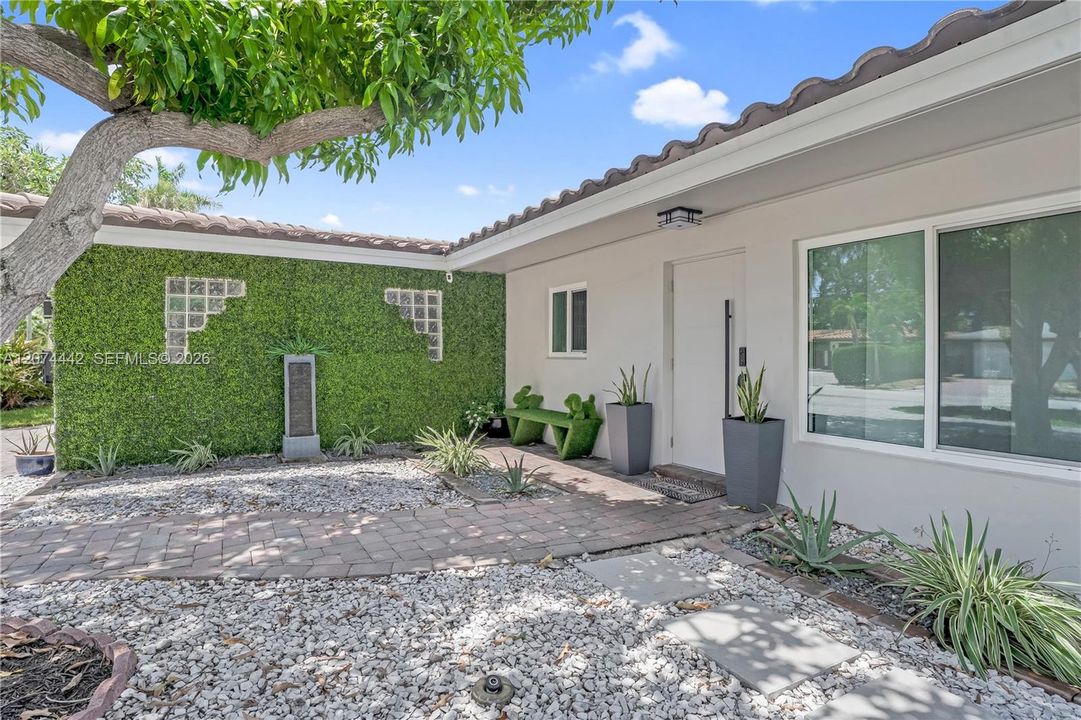 En Venta: $1,649,000 (3 camas, 2 baños, 1722 Pies cuadrados)