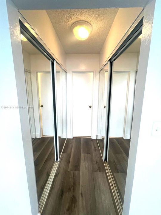 For Rent: $2,500 (2 beds, 2 baths, 1190 Square Feet)