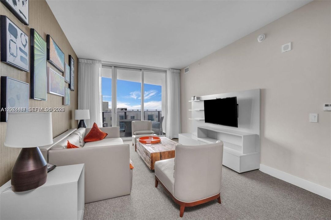 For Sale: $568,000 (1 beds, 1 baths, 850 Square Feet)