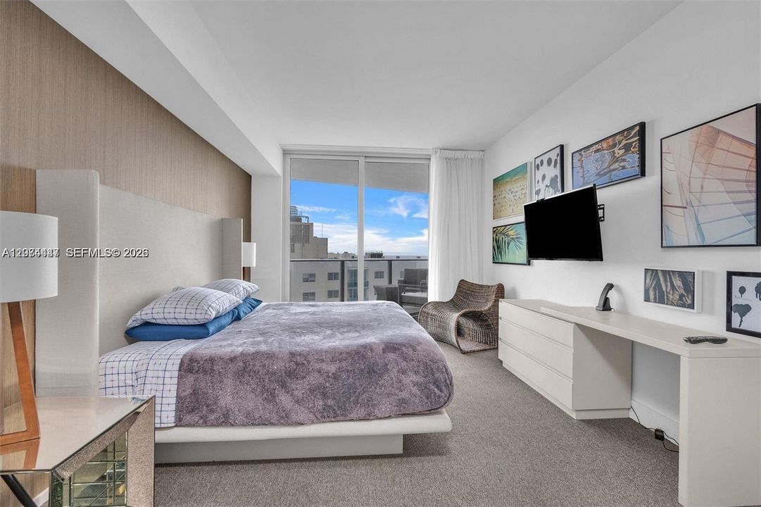 For Sale: $568,000 (1 beds, 1 baths, 850 Square Feet)