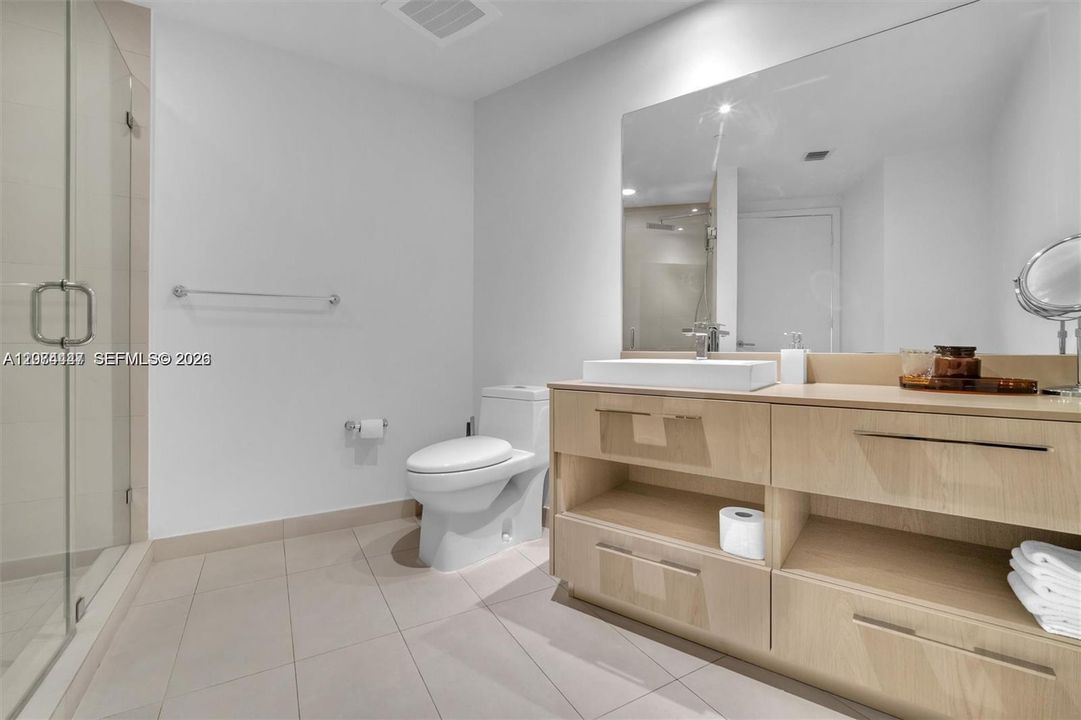 For Sale: $568,000 (1 beds, 1 baths, 850 Square Feet)