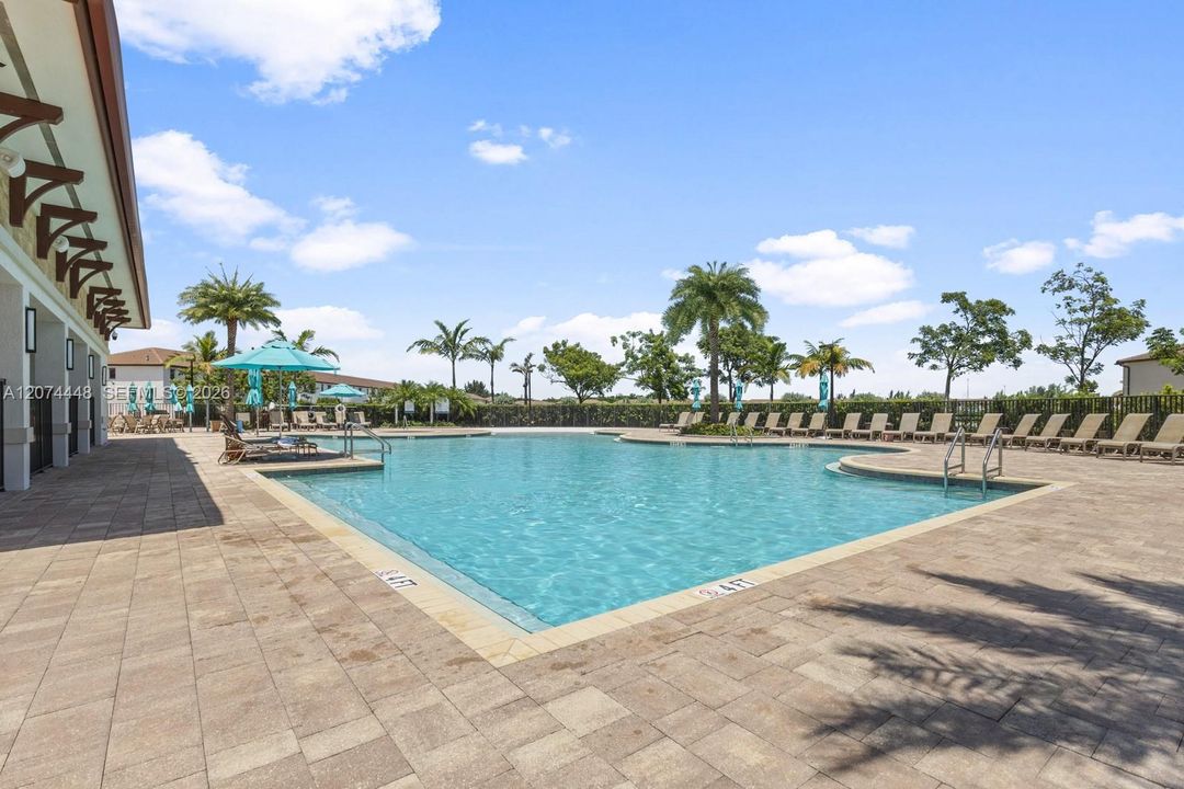 For Sale: $494,900 (3 beds, 2 baths, 1412 Square Feet)