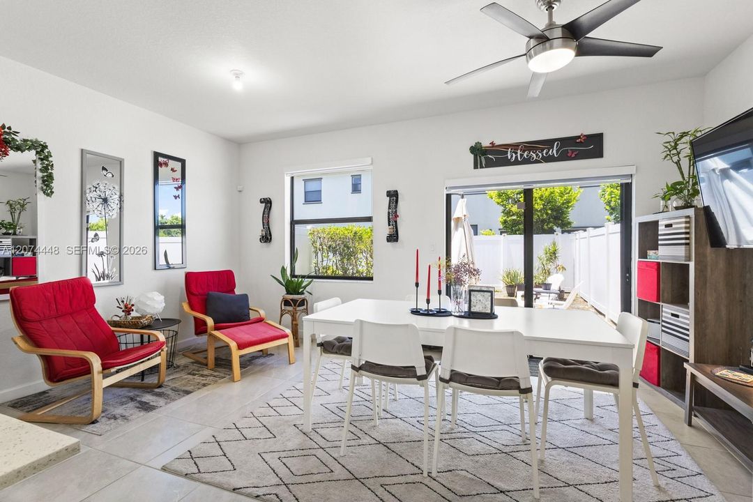 For Sale: $494,900 (3 beds, 2 baths, 1412 Square Feet)