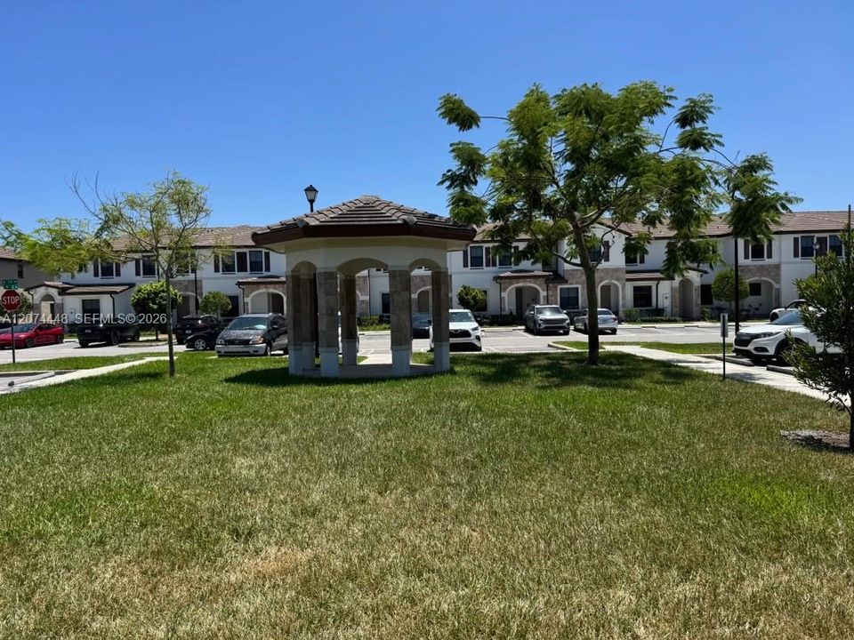 For Sale: $494,900 (3 beds, 2 baths, 1412 Square Feet)