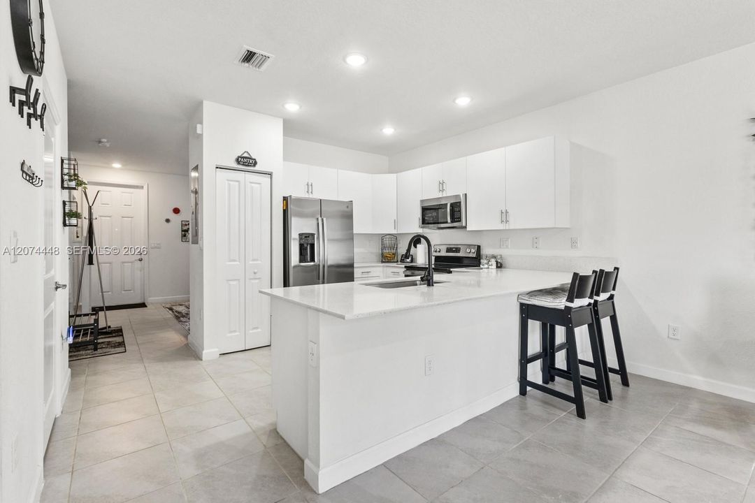For Sale: $494,900 (3 beds, 2 baths, 1412 Square Feet)