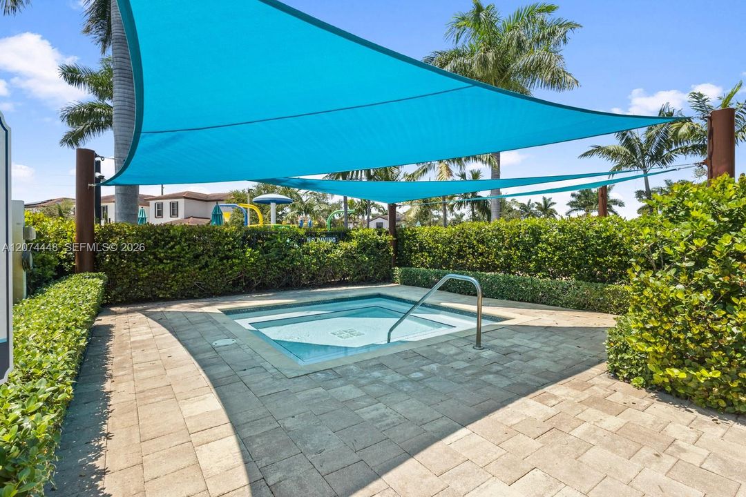 For Sale: $494,900 (3 beds, 2 baths, 1412 Square Feet)