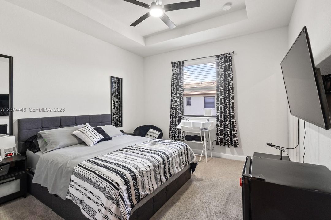 For Sale: $494,900 (3 beds, 2 baths, 1412 Square Feet)