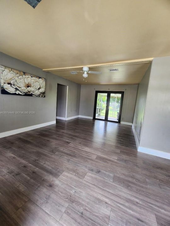 For Rent: $2,050 (2 beds, 2 baths, 1000 Square Feet)