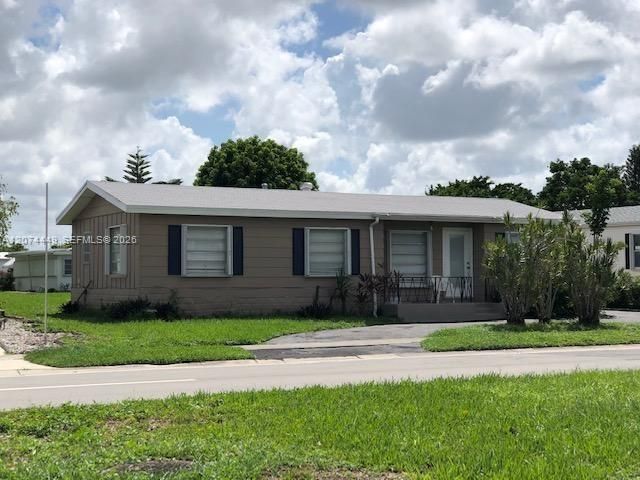 For Rent: $2,050 (2 beds, 2 baths, 1000 Square Feet)