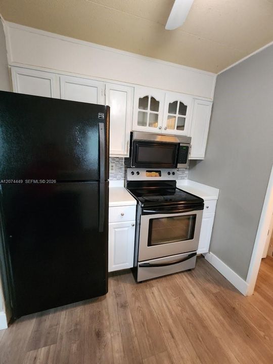 For Rent: $2,050 (2 beds, 2 baths, 1000 Square Feet)