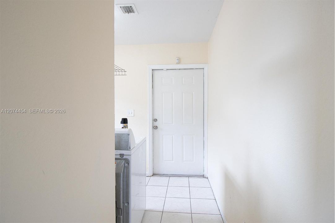 For Sale: $415,000 (3 beds, 2 baths, 1459 Square Feet)