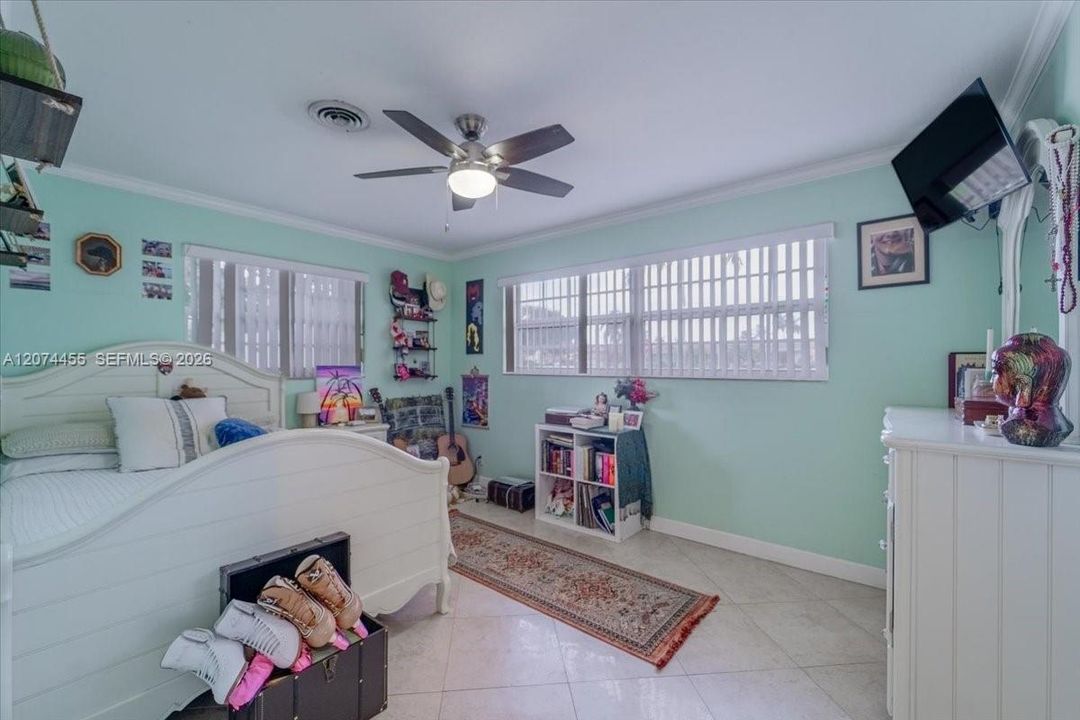 En Venta: $780,000 (4 camas, 3 baños, 0 Pies cuadrados)