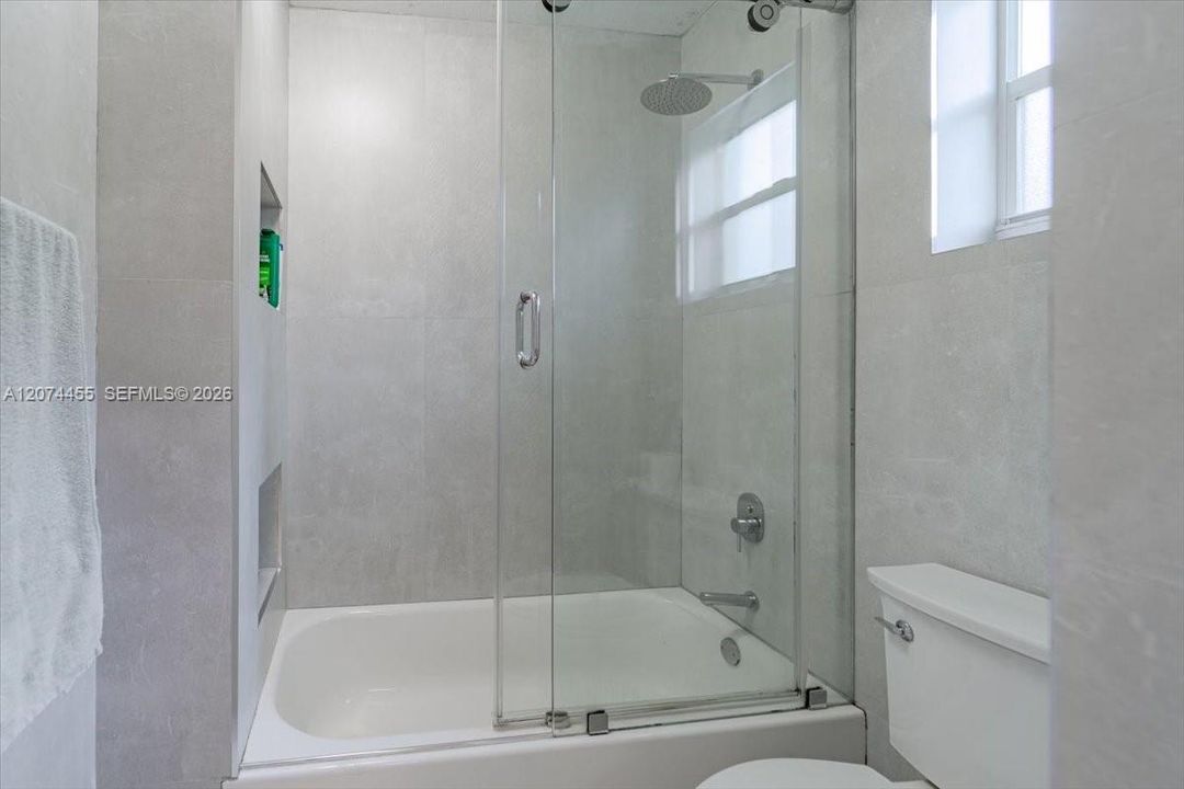 En Venta: $780,000 (4 camas, 3 baños, 0 Pies cuadrados)
