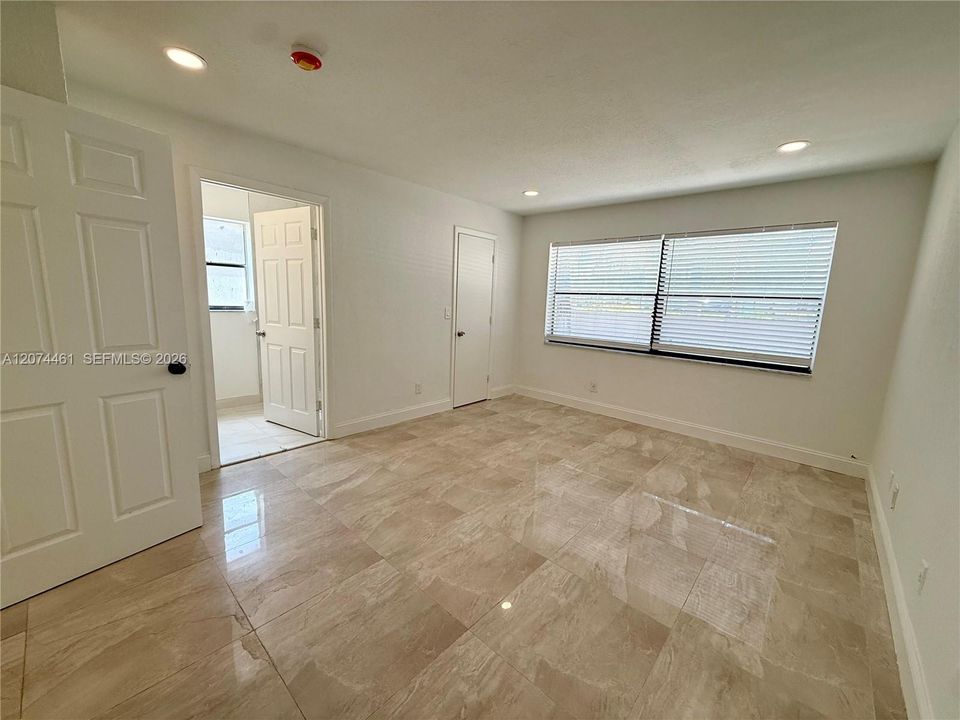 For Rent: $2,600 (3 beds, 2 baths, 1030 Square Feet)